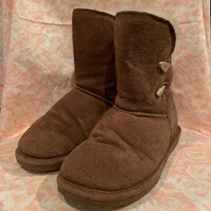 Fuzzy winter boots